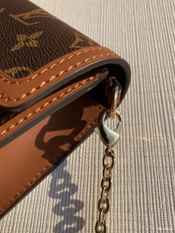 Cheap V DAUPHINE LOUIS CHAIN VUITTON WALLET 0610